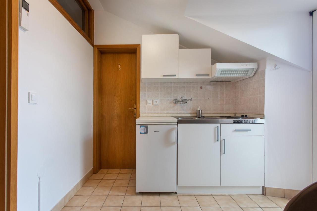 Apartmaji Pri Perotu Izola Eksteriør bilde