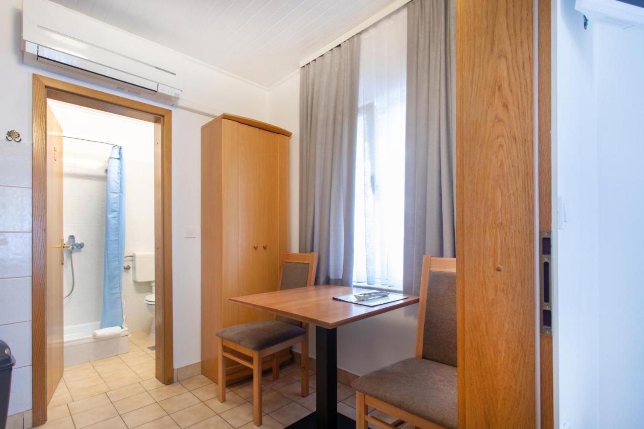 Apartmaji Pri Perotu Izola Eksteriør bilde